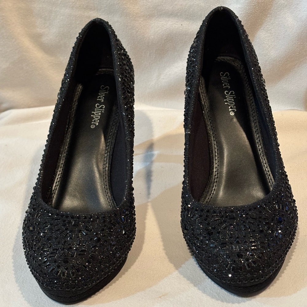 Silver Slipper Romance Black Sparkly Pump